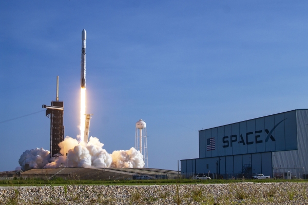 스페이스X는 지난해 첫 민간 유인우주선 ‘크루 드래건’ 발사와 국제우주정거장 도킹에 성공했다. ⓒ스페이스X